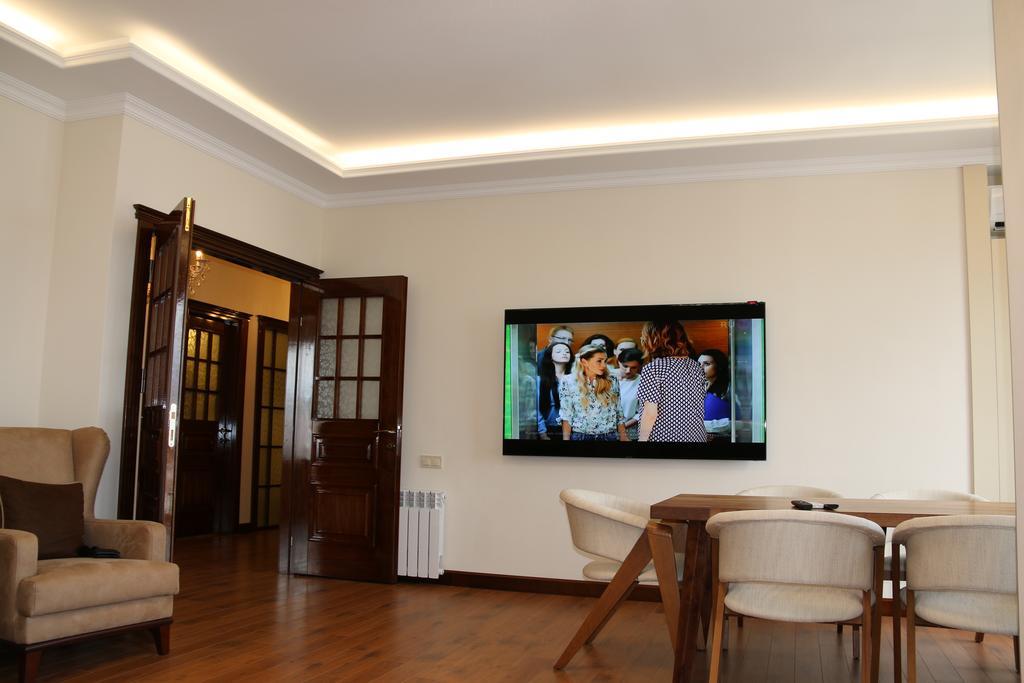 Odisea Apart Hotel Batumi Eksteriør bilde