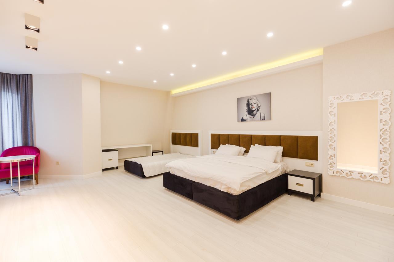 Odisea Apart Hotel Batumi Eksteriør bilde