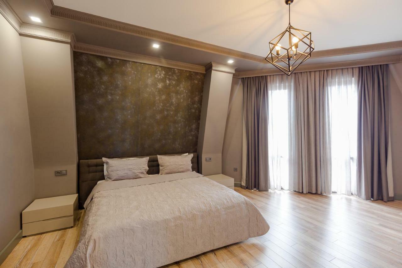 Odisea Apart Hotel Batumi Eksteriør bilde
